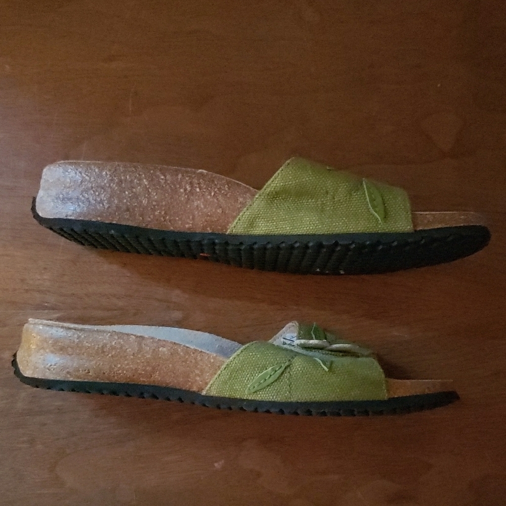 Charming Green and Purple Flower Sandal Slides Women's Size 10 US or 41 EU NWOT - Picture 5 of 5